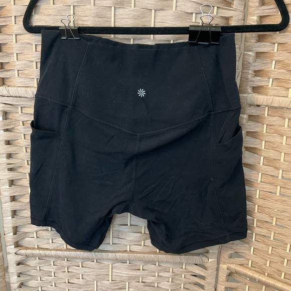 2 Pair Athleta Salutation Stash Pocket Short - Picture 6 of 14